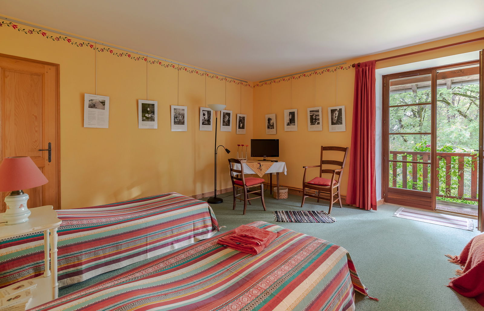 Independent Studio Les Nans 97149