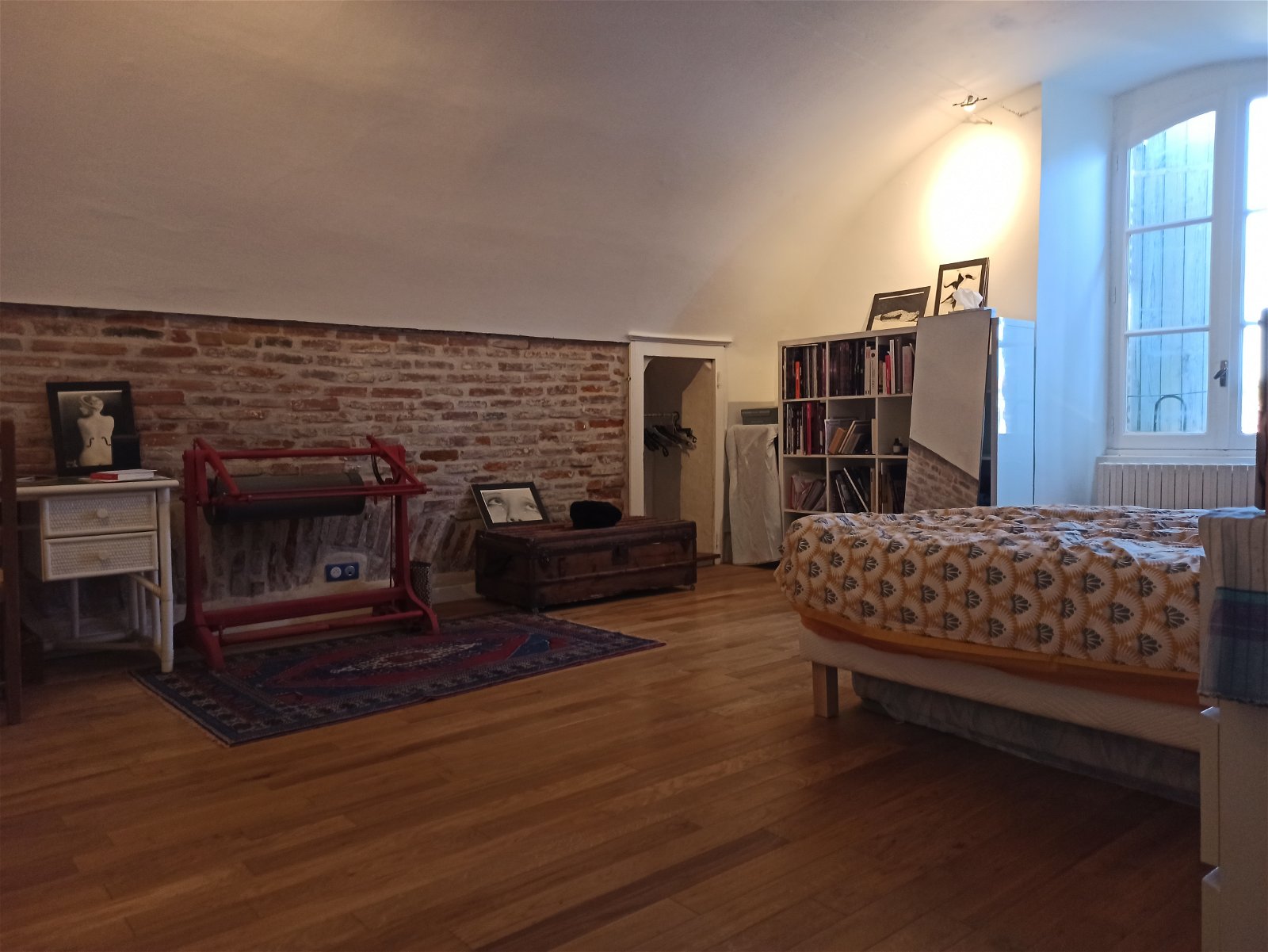 Independent Studio Albi 260375