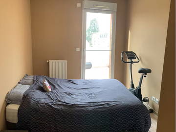 Chambre chez l'habitant à louer à Fleury-Les-Aubrais - photo 1-1