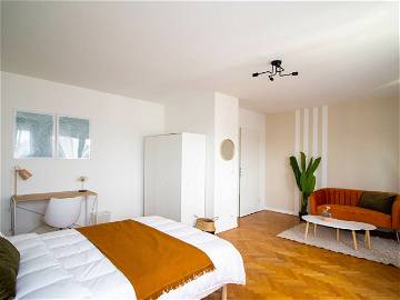 Roomlala | Authentique Chambre De 23 M² à Saint-Denis - SDN36