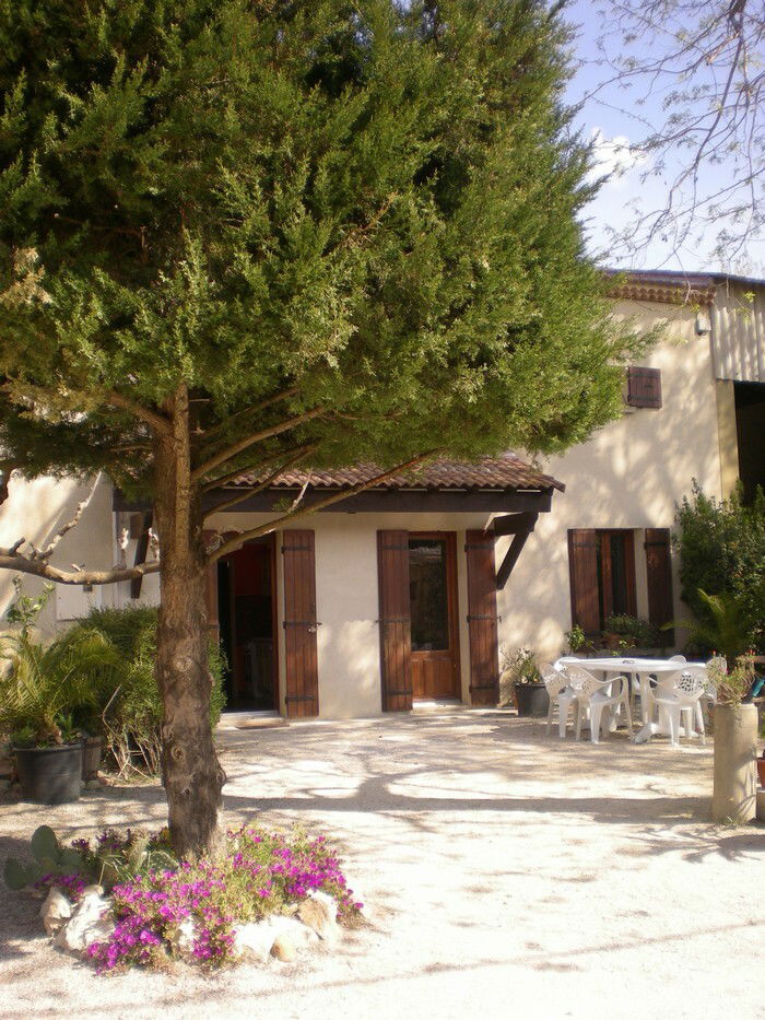 Independent Studio Avignon 70834