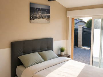 Shared housing for rent in Saint-Savin - photo 3: Bedroom-3