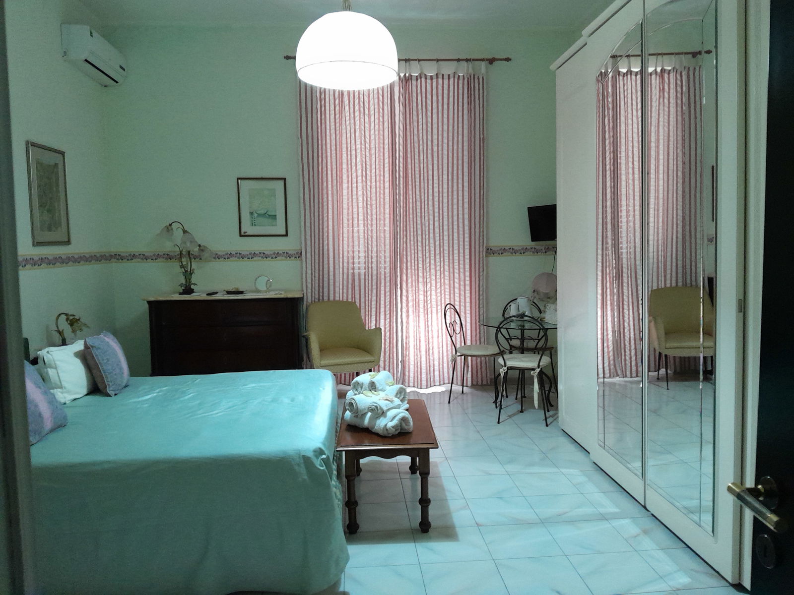 Chambre Chez L'habitant Napoli 440361