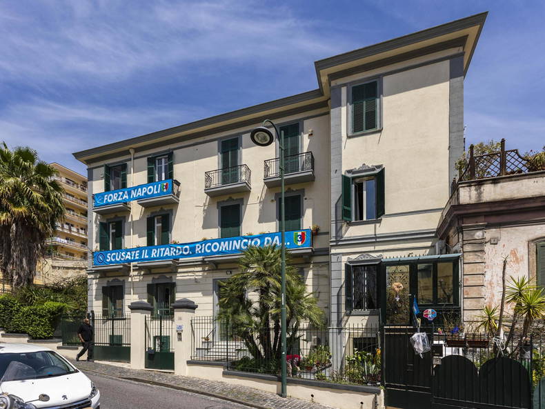 Entire Home Napoli 209758-3