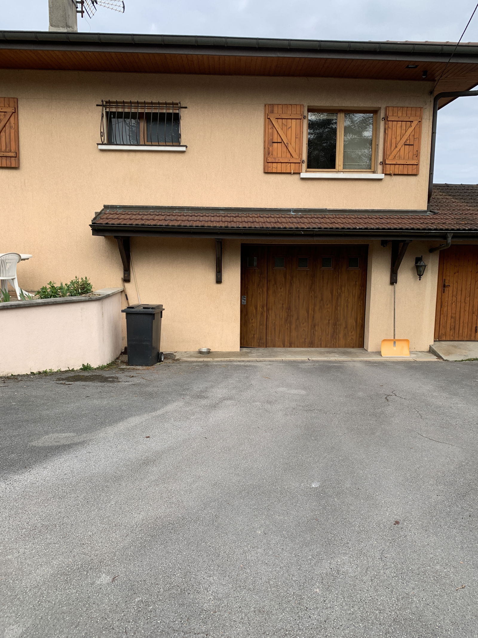 Colocatie Viry 257644