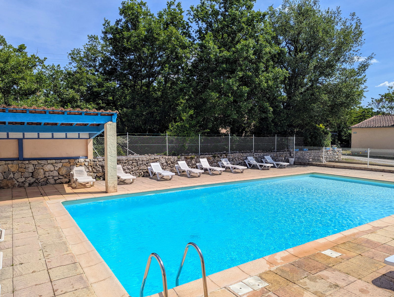 Onofhängeg Studio Balazuc 45333