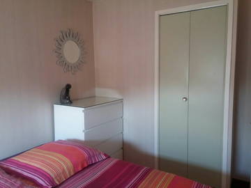 Roomlala | Barulhento Champs Chelles RER A e E 10 min