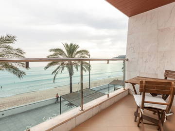Roomlala | Beach Promenade First Row