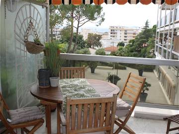 Room For Rent Antibes 260814