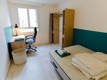 Roomlala | Beautiful, fully equipped room - at the foot of the metro and close to Acc