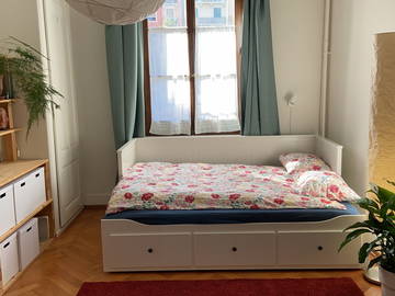 Roomlala | Beautiful Furnished Bedroom-Living Room-Office - Geneva Center (between Plai