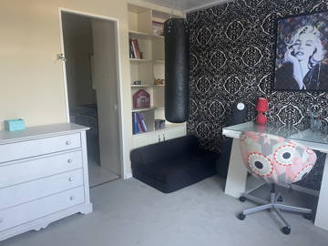 Room For Rent Vessy 260301