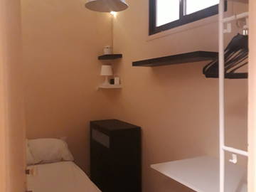 Roomlala | Beautiful Room in Poblenou