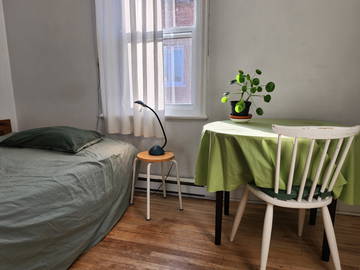 Listing:: Belle Chambre Près De L'Université Laval