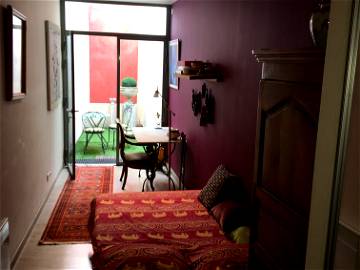 Roomlala | Beautiful Room With Private Patio Nîmes City Center