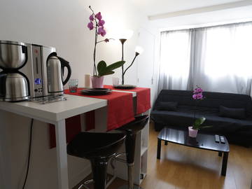 Roomlala | Beautiful Studio No. 17 for Rent in Paris Porte Maillot