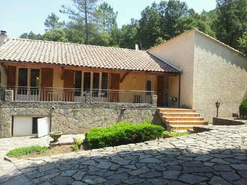 Roomlala | Beautiful Villa For Rent In The Heart Of Nature