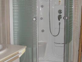 Bed And Breakfast Augy-sur-Aubois 60964-4