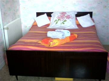 Room For Rent Saint-Maurice-En-Gourgois 220285-1