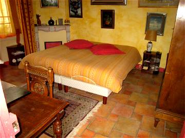 Roomlala | Bed and Breakfast a 600 metri dal Palazzo dei Festival.