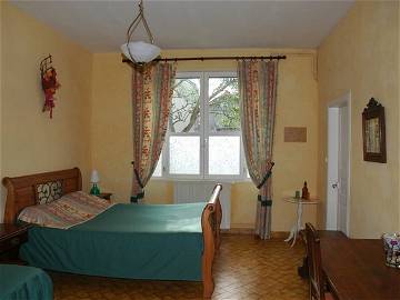 Room For Rent Chevanceaux 6090