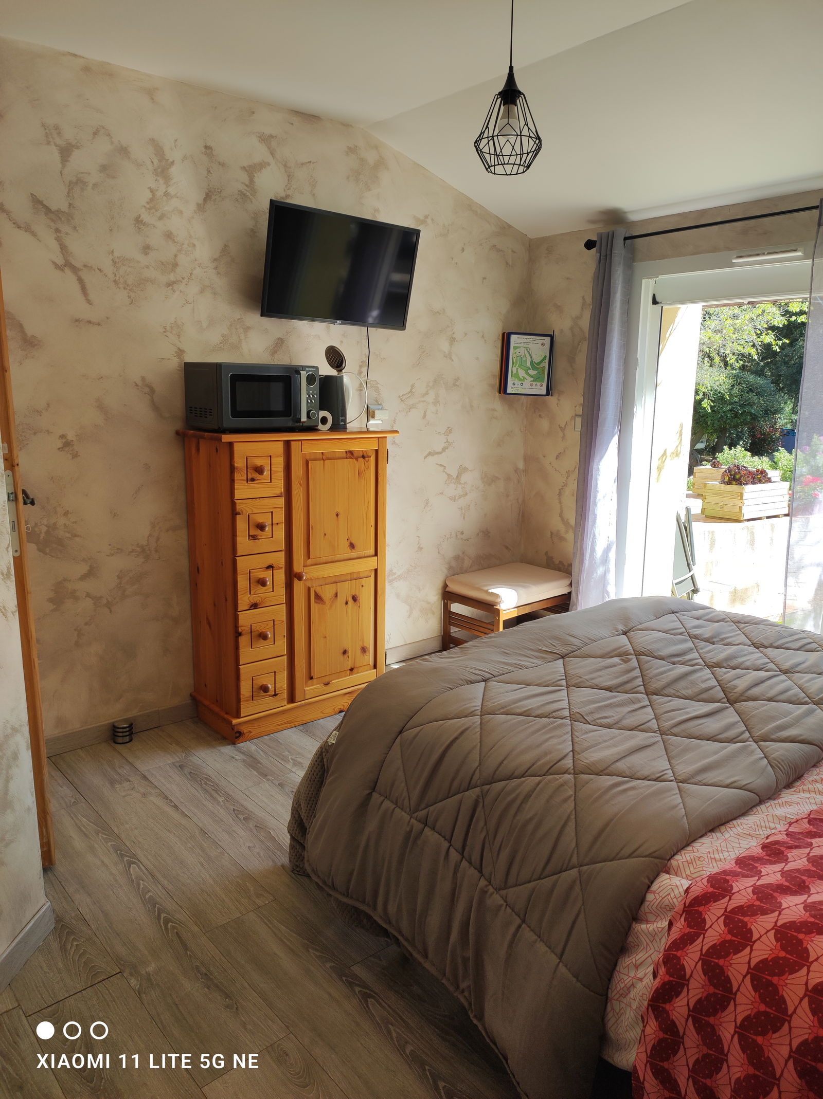 Gastenkamers Sillans-la-Cascade 656793