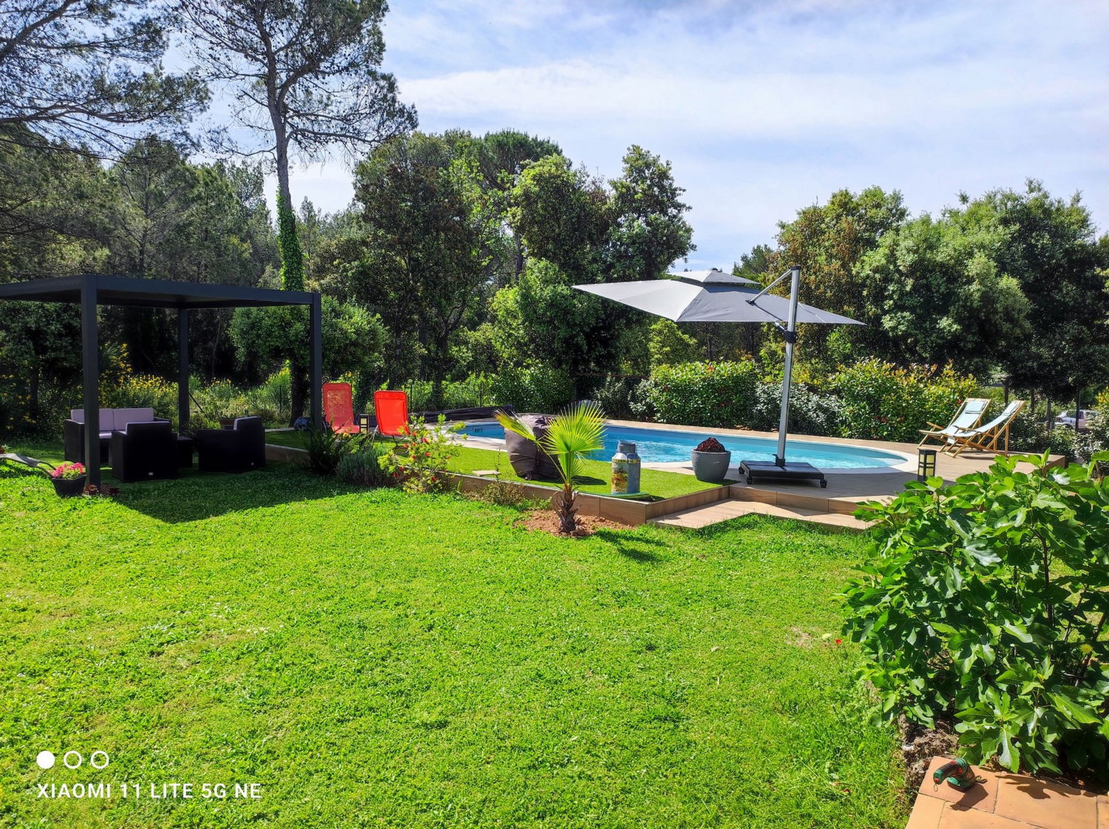 Gastenkamers Sillans-la-Cascade 656793