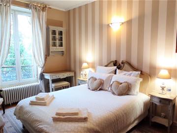 Roomlala | Bed and Breakfast cerca de CDG, Villepinte, Chantilly