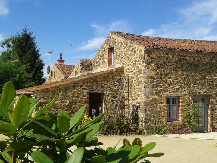 Homestay Saint-Prouant 28098