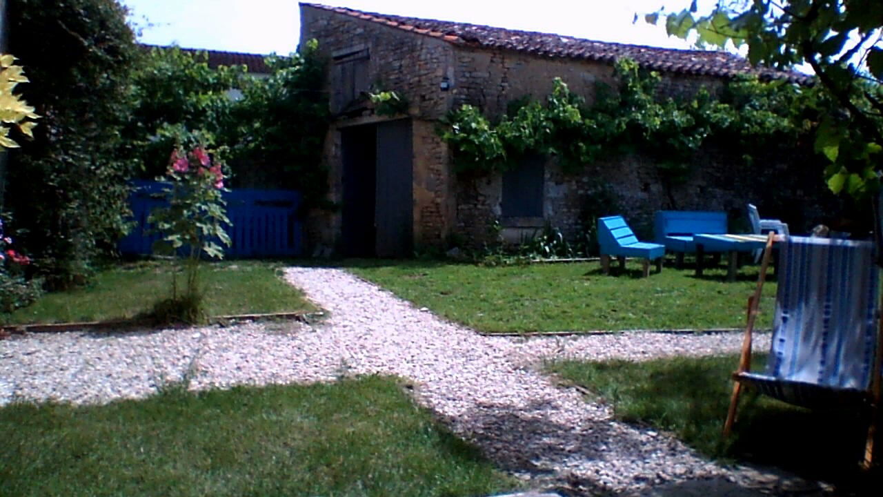 Bed And Breakfast Maillezais 127709