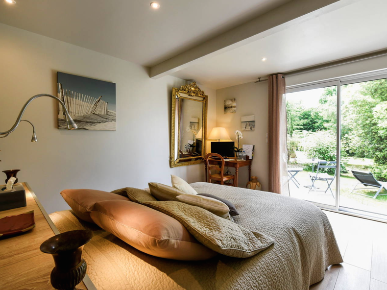 Bed And Breakfast Sadirac 96859-1