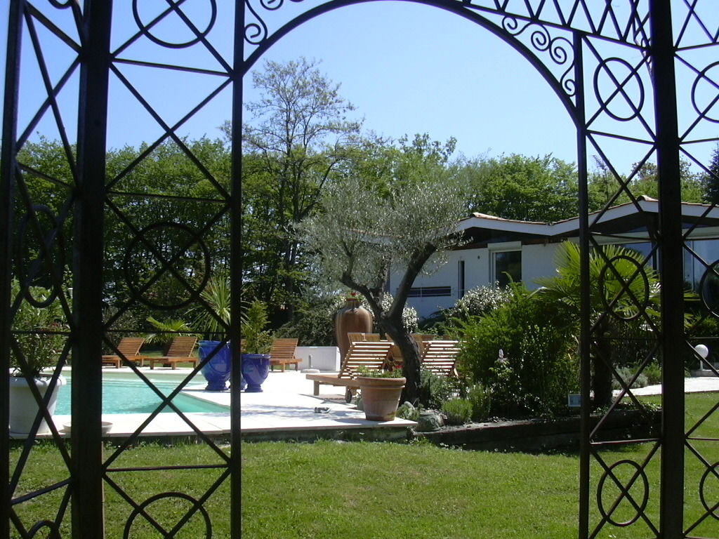 Bed And Breakfast Sadirac 96859