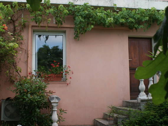 Entire Home Vence 8237-2