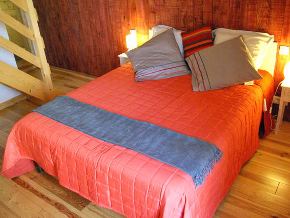 Bed And Breakfast Farnay 66029-1