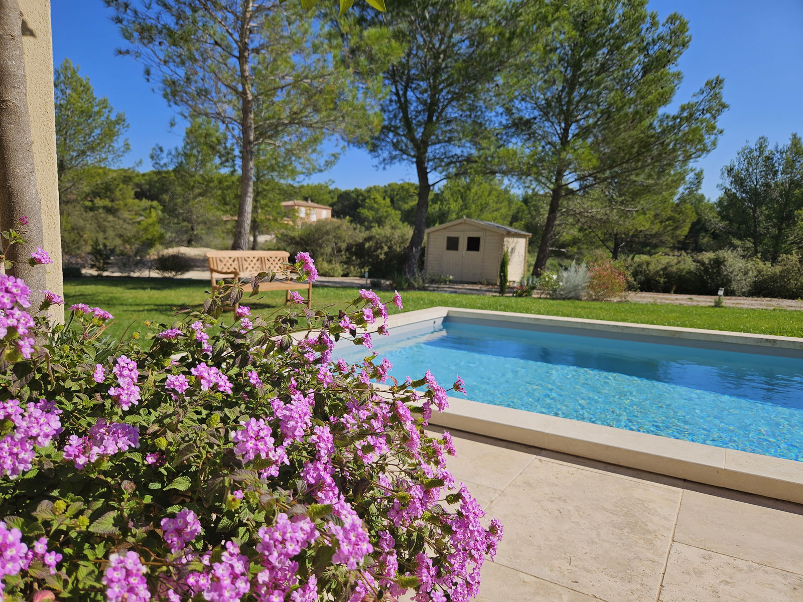 Bed And Breakfast Lambesc 443135