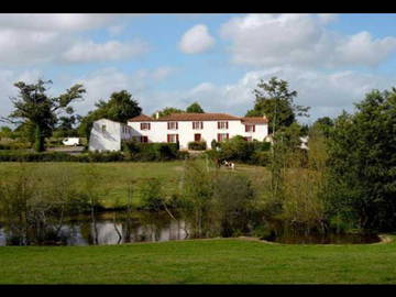 Roomlala | Bed and breakfast in the countryside 10mm from Roche sur Yon