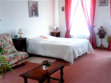 Roomlala | Bed And Breakfast "Les Lierres"