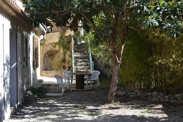 Quartos De Hóspedes Pertuis 35963