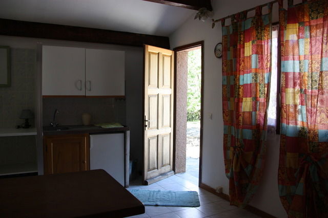 Habitaciones De Huéspedes Scata 33609