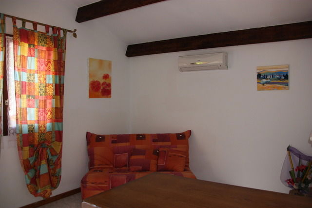 Habitaciones De Huéspedes Scata 33609