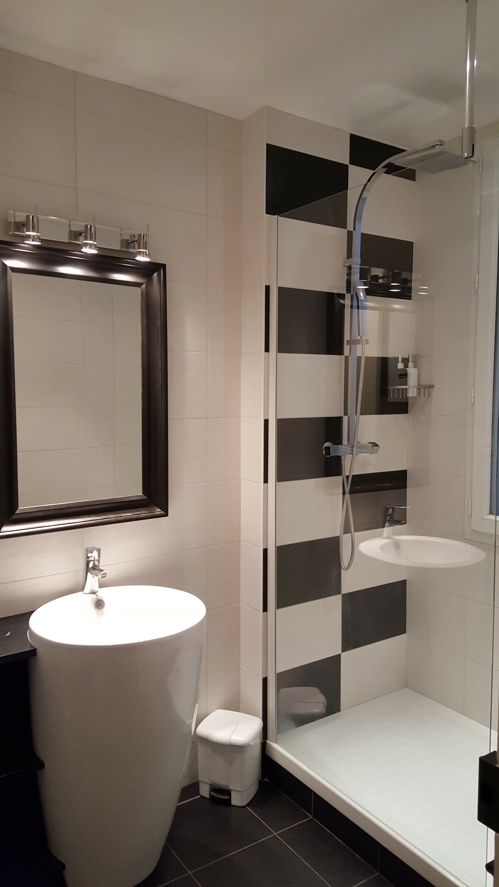 Gaascht Zëmmeren Paris 129343