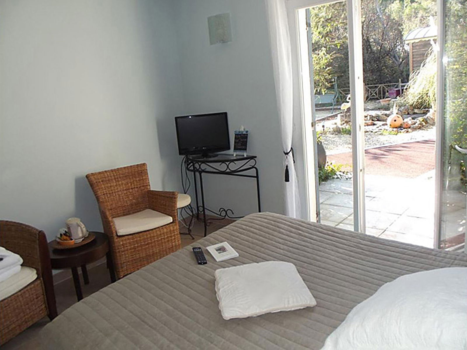 Bed And Breakfast Lorgues 145790