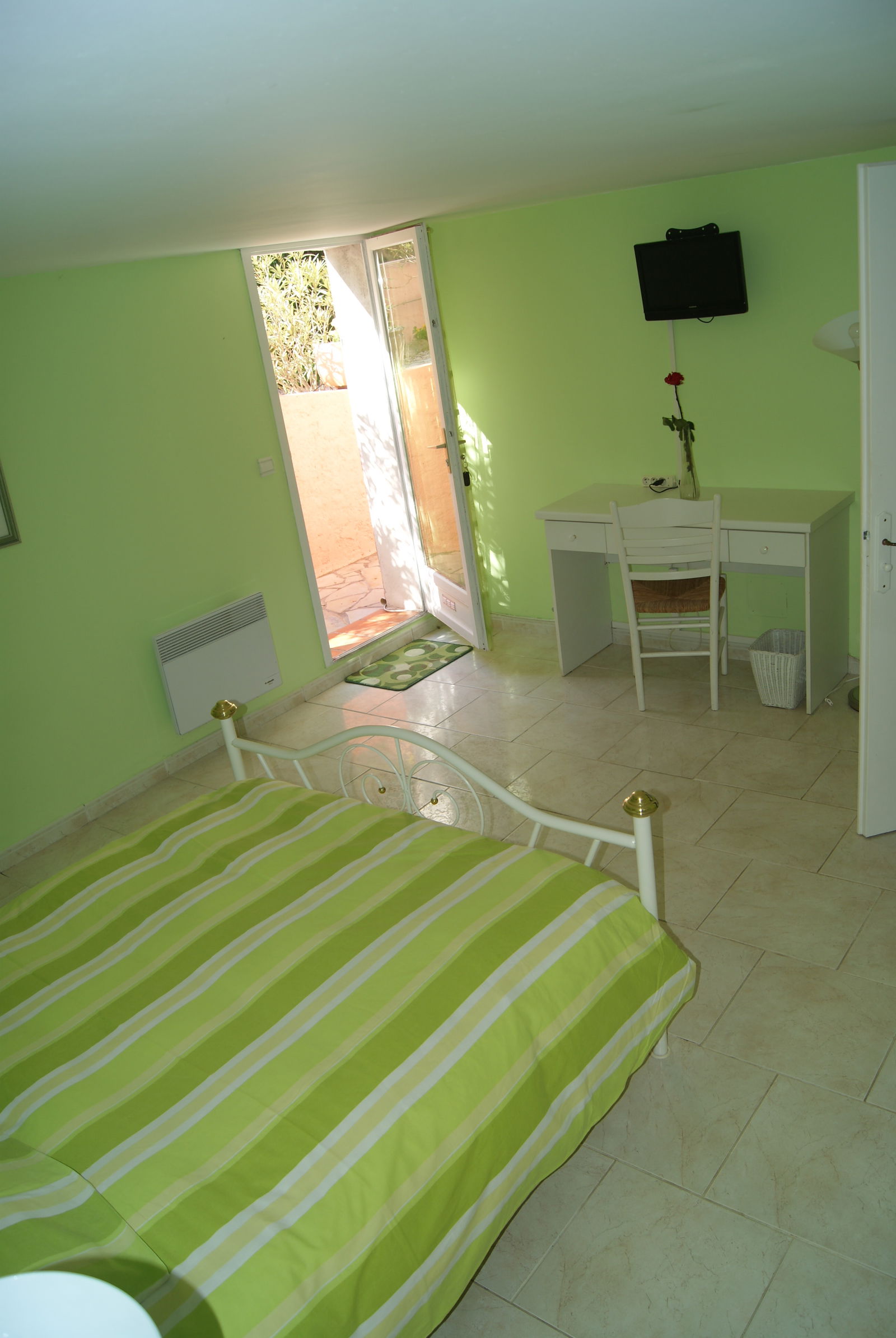 Vierashuoneet Puget-sur-Argens 37905