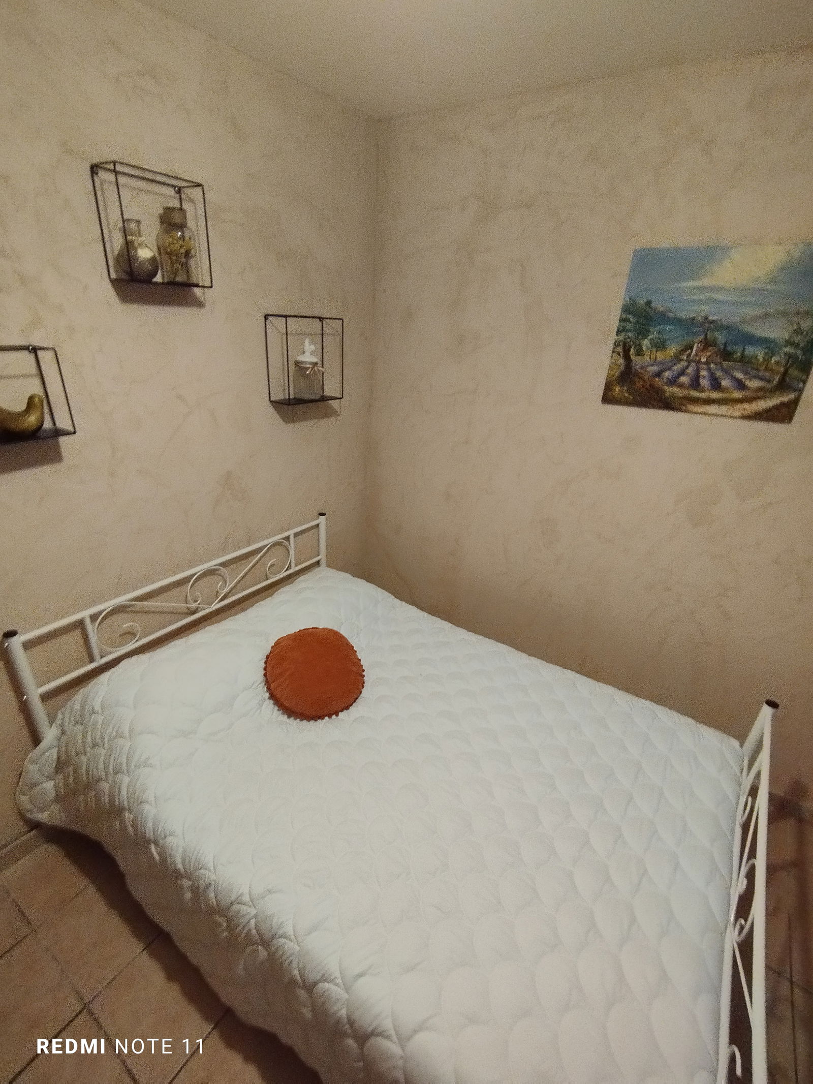 Gaascht Zëmmeren La Tour-d'Aigues 421984