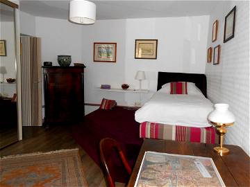 Roomlala | Bedroom 2 For Rent Homestay In Les Bati