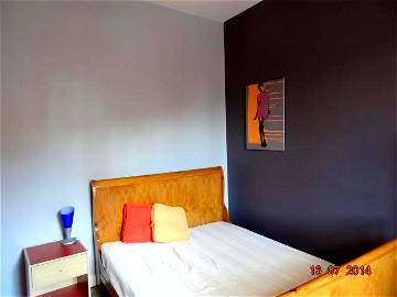 Roomlala | Bedroom 3 - 12 M², Near Tgv Station
