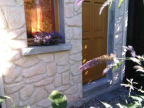 Bedroom, small living room, independent entrance