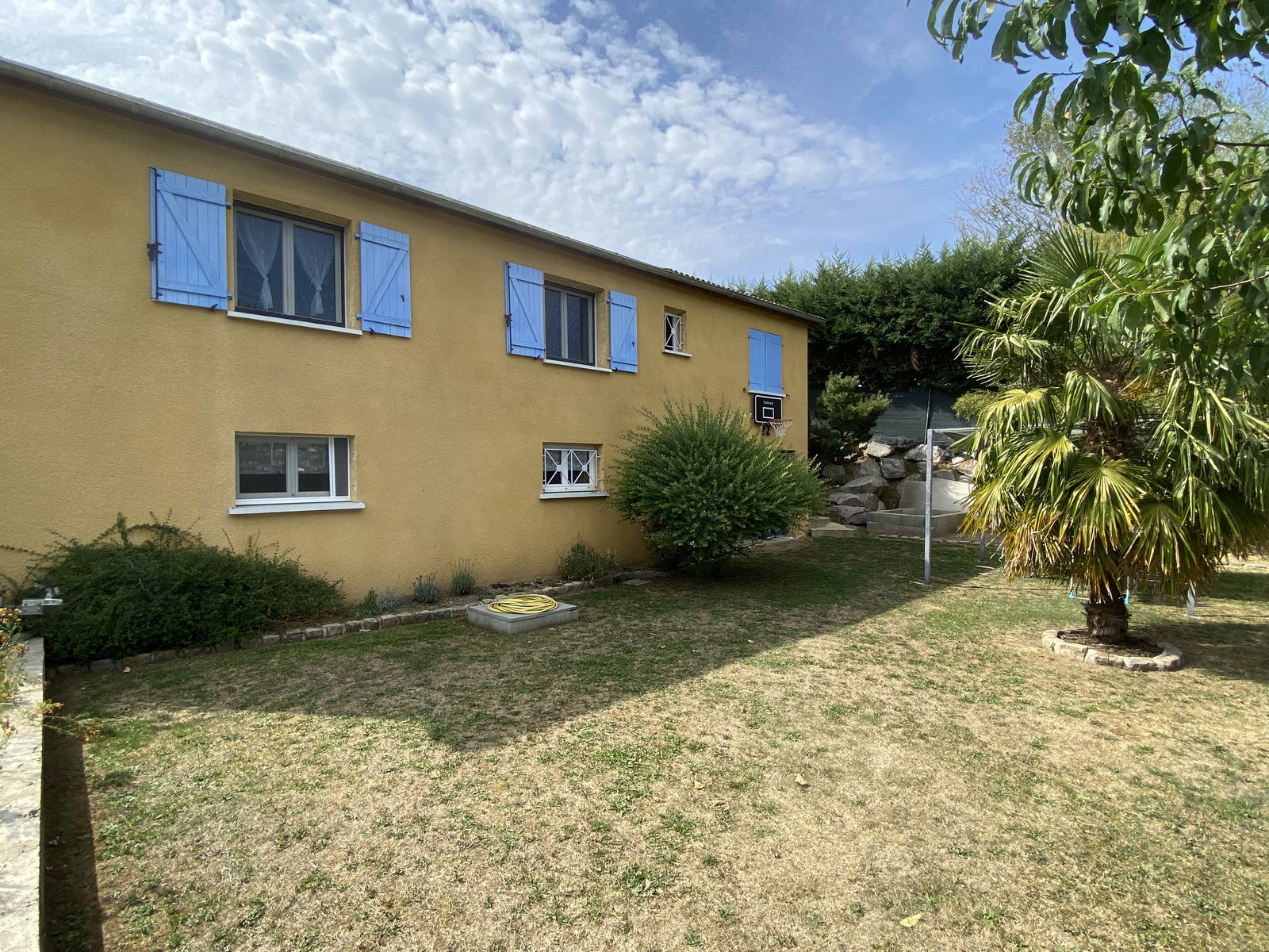 Homestay Unieux 29857