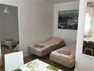 Roomlala | Bel Appartement 4-5 Personnes à La Porte De Paris