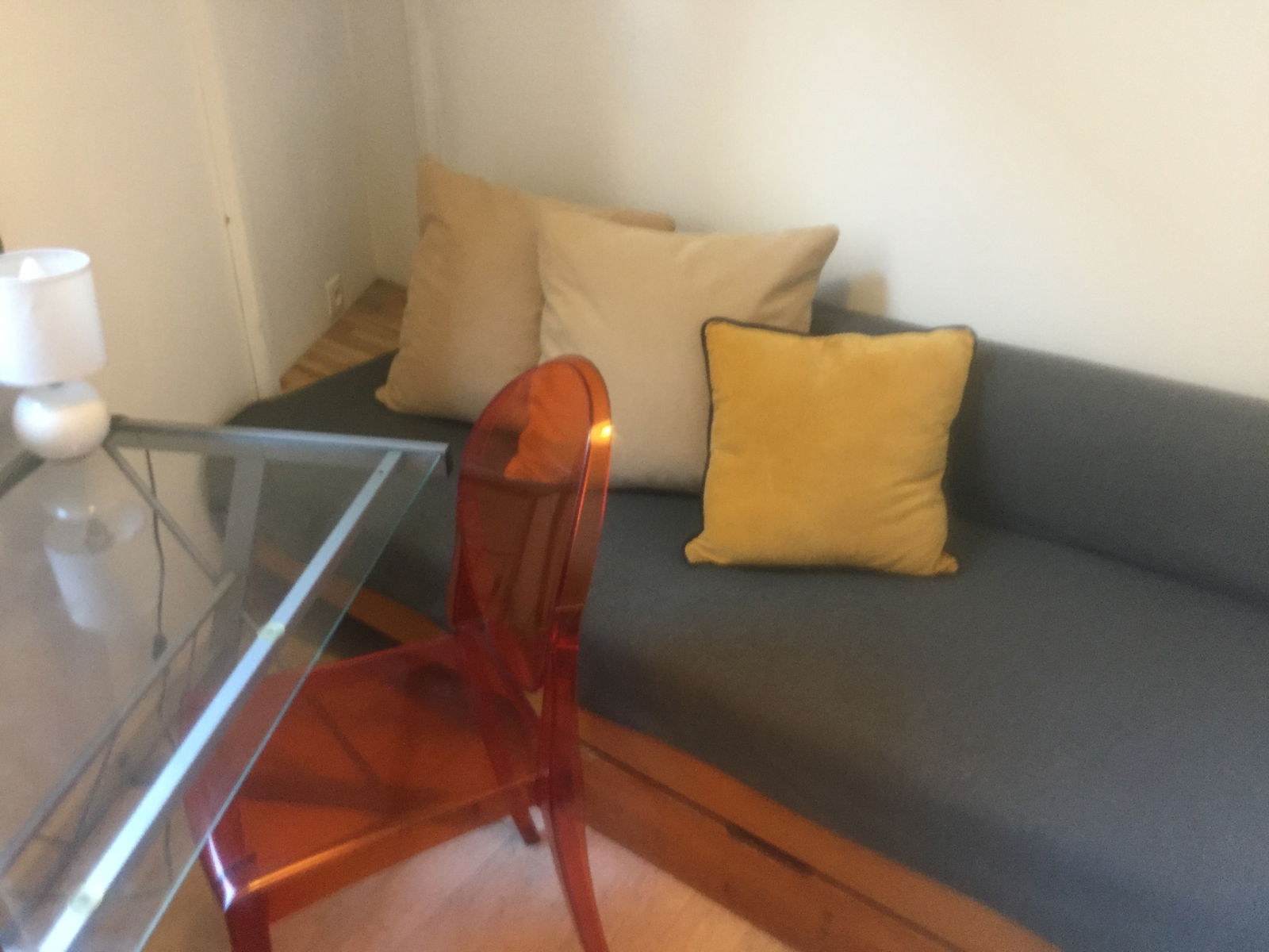 Entire Home Lyon 90207